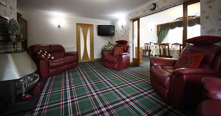 Bed and Breakfast accommodation in Portree with dining room self catering living room