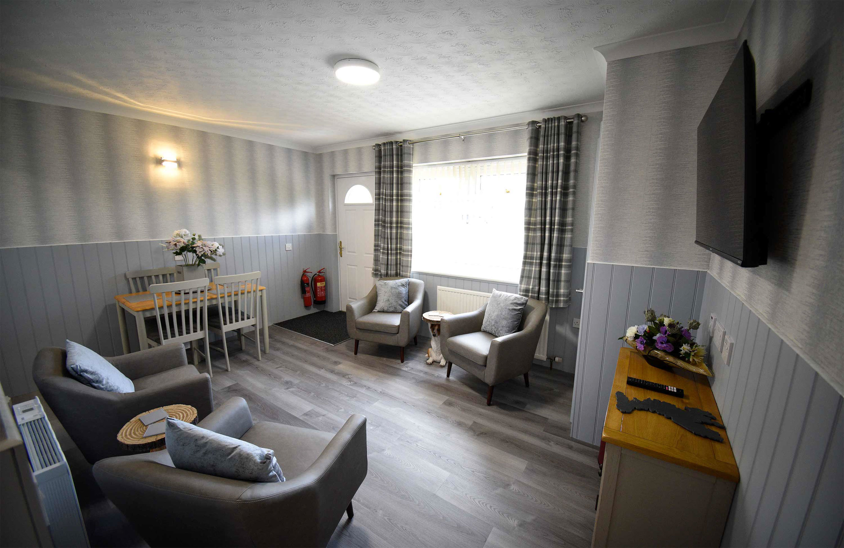 Thistle Dubh Dandy is a self catering accommodation in Portree with open plan design