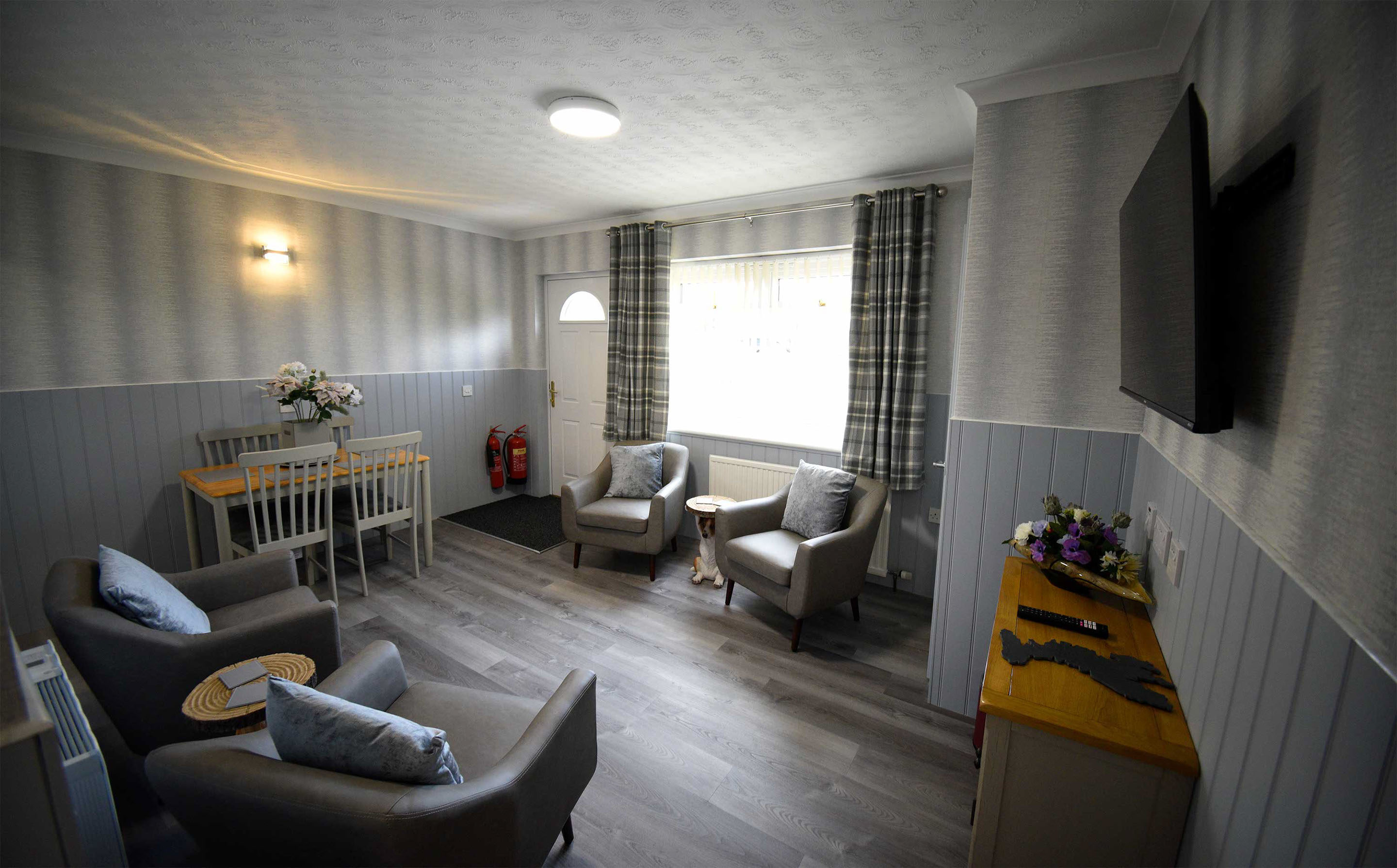 Our self catering apartment accommodation in Portree contains a modern bathroom