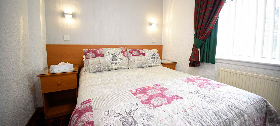 Double room en suite bed and breakfast accommodation at Quiraing House