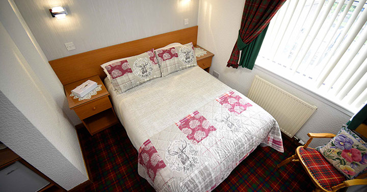 Bed and Breakfast accommodation in Portree Double Room en suite with WIFI