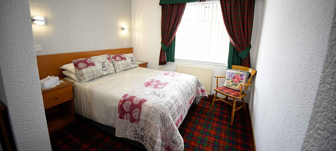Bed and Breakfast accommodation in Portree with Double Bed and En Suite shower room