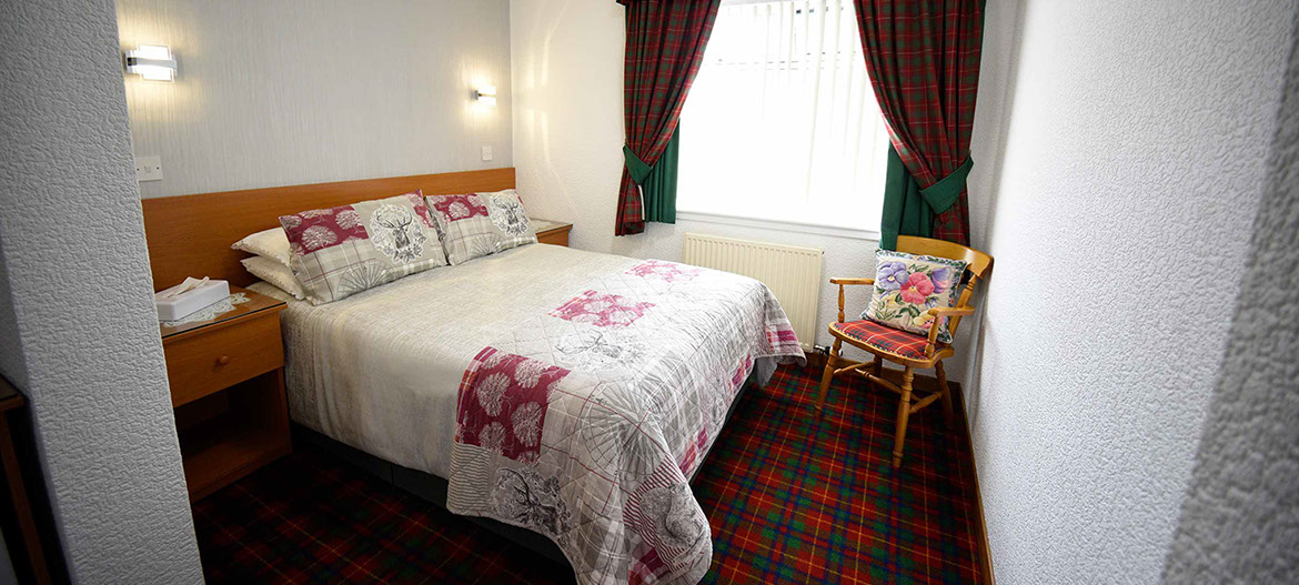 Quiraing House Portree Bed and Breakfast accommodation Double Bedroom En Suite