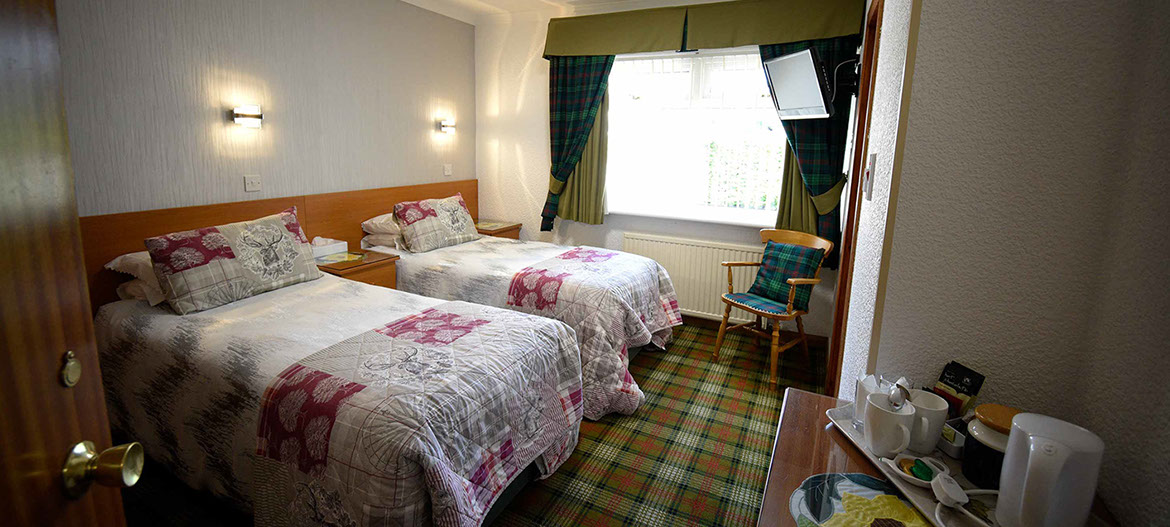 Quiraing House Twin bed and breakfast accommodation with en suite shower room