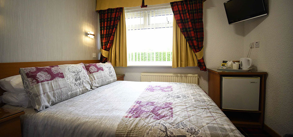 Double Room Bed and Breakfast accommodation in Portree with en suite shower room Portree