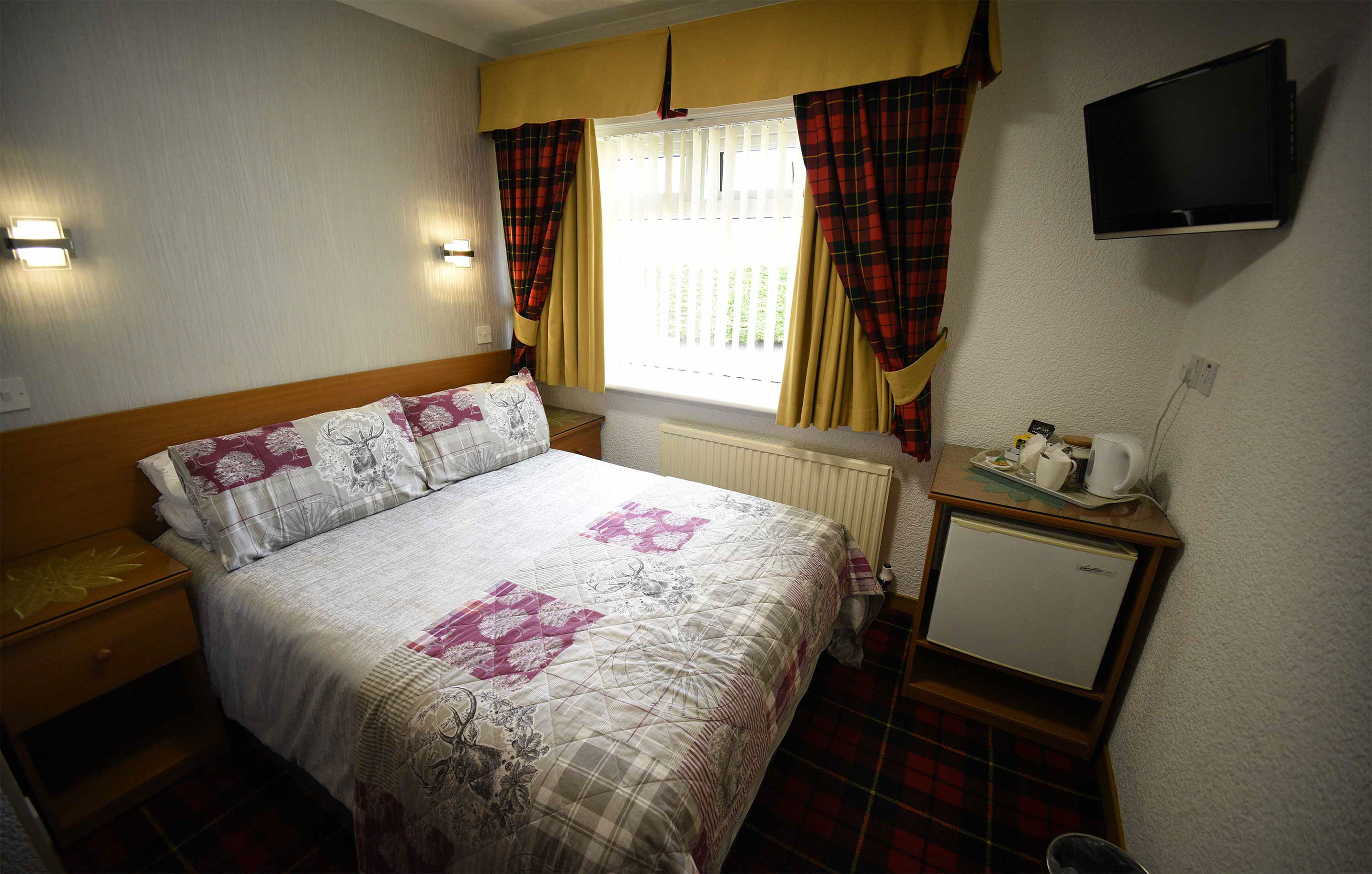 Thistle Dubh Dandy is a self catering accommodation in Portree with open plan design
