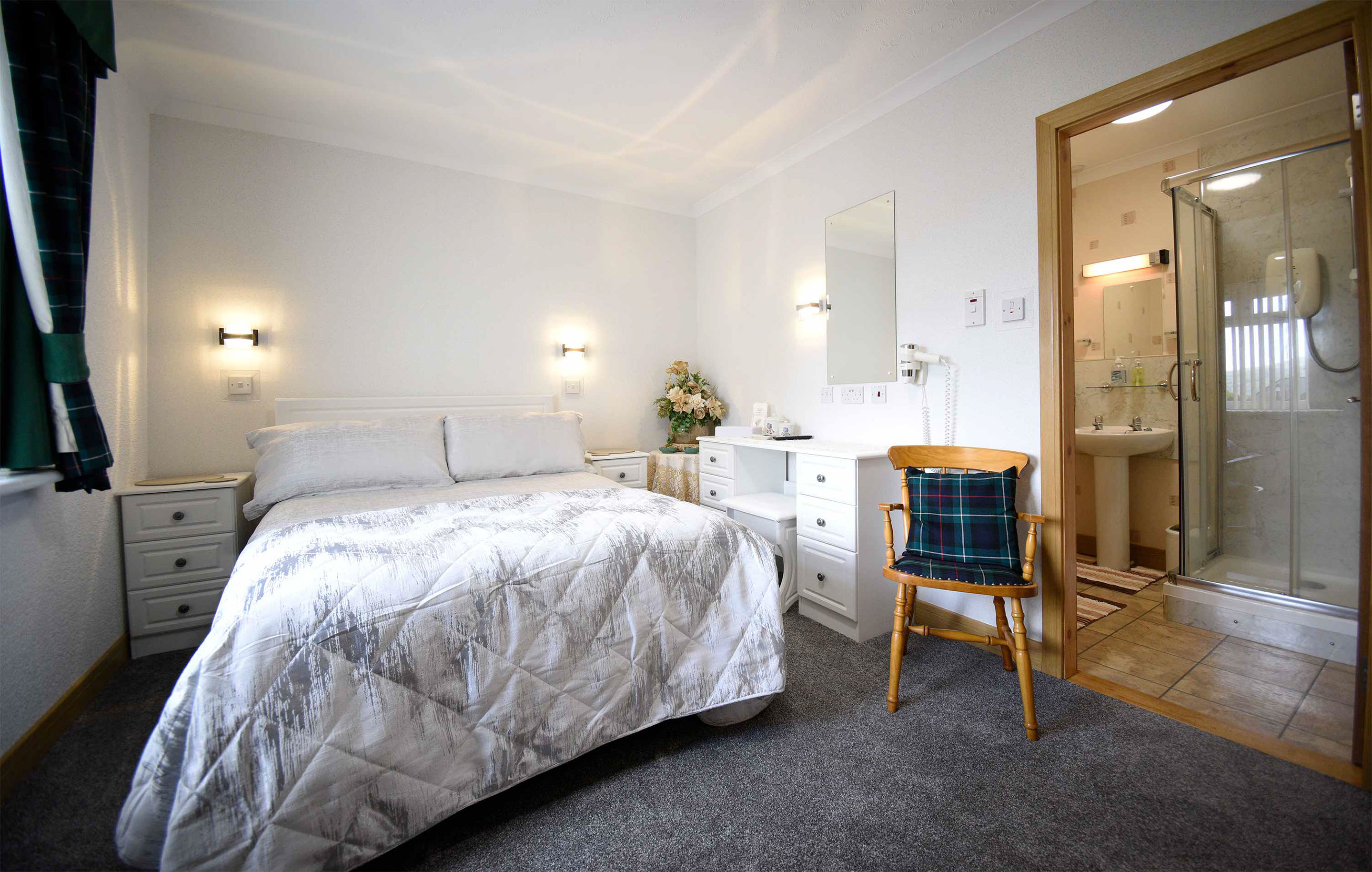 Our self catering accommodation in Portree has an open plan design with kitchenette